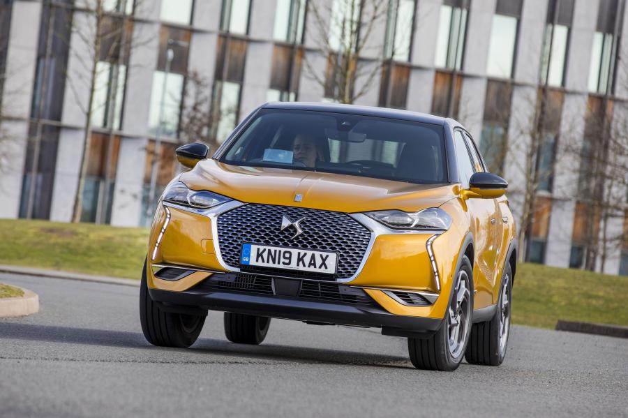  DS 3 Crossback Ultra Prestige 2019 года  (UK) (фото 10 из 13)